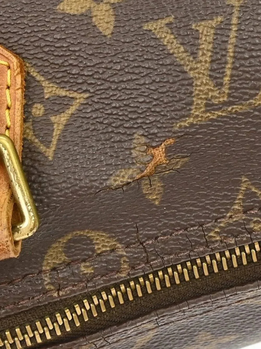 Louis Vuitton outside 	b